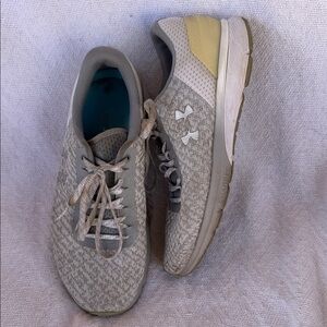 Under Armour Charge 2 Women's 8.5 White Gray Athletic Running Sneakers